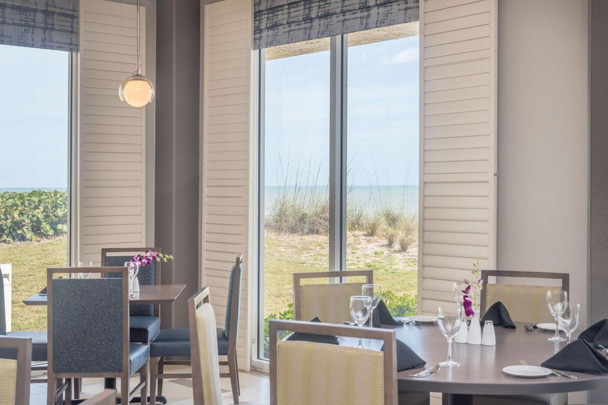 Hilton Melbourne Beach Oceanfront Eksteriør billede