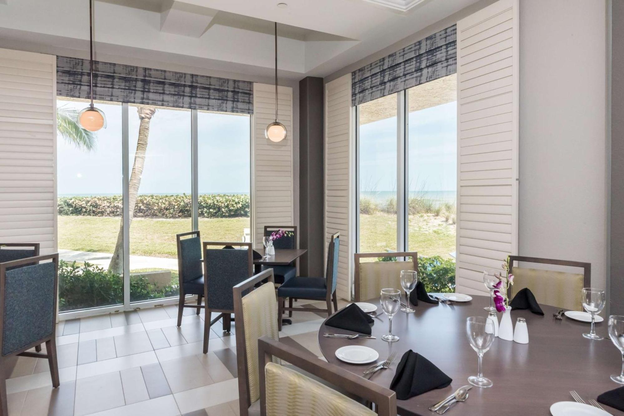 Hilton Melbourne Beach Oceanfront Eksteriør billede