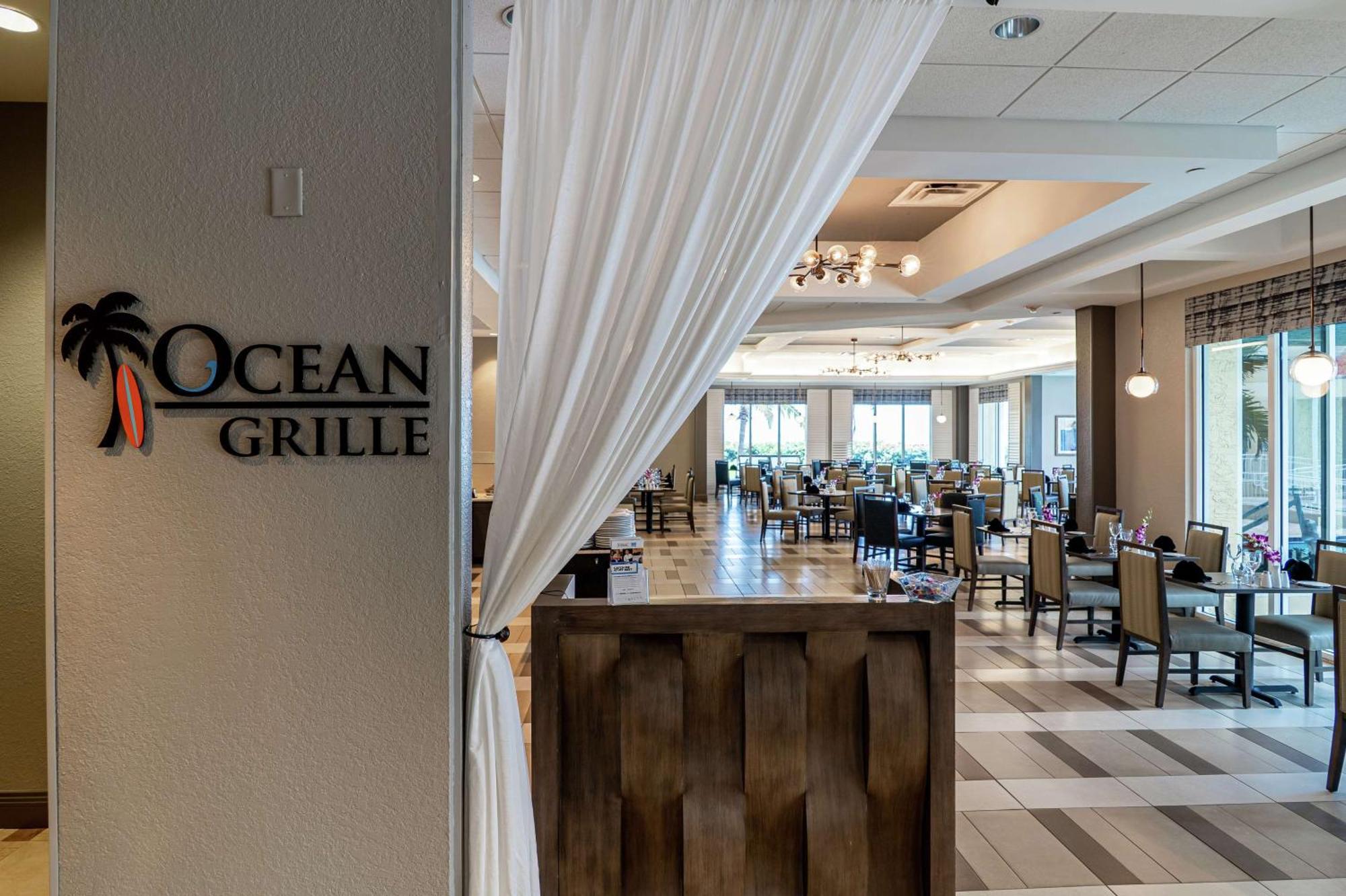 Hilton Melbourne Beach Oceanfront Eksteriør billede